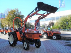 TRATTORINI KUBOTA BULLTRA B1-17 o B1-16 - USATO PARI NUOVO - CARICATORE ANTERIORE BONATTI NUOVO 