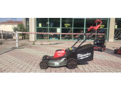 RASAERBA ELETTRICO MILWAUKEE M 18 Fuel - A BATTERIA ECOLOGICO GREEN