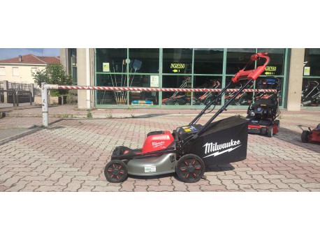 RASAERBA ELETTRICO MILWAUKEE M 18 Fuel - A BATTERIA ECOLOGICO GREEN