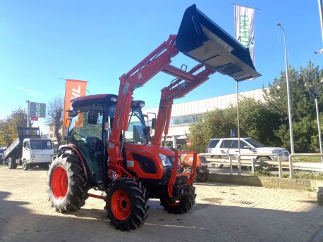 TRATTORE KIOTI DK 6020 CABINATO con CARICATORE KL 5510 N - RUOTE TRACTOR