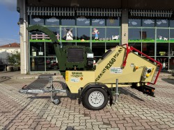 BIOTRITURATORE NEGRI R 260 - CARRELLATO STRADALE - MOTORE KUBOTA - CATENARIA DENTATA