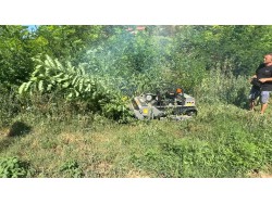 ROBOT TRINCIASARMENTI TAGLIAERBA CINGOLATO GIOR 1000 MONSTER - RADIOCOMANDATO - VIDEO
